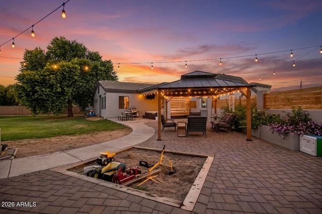 18811 W COLLEGE Drive, Litchfield Park, AZ 85340