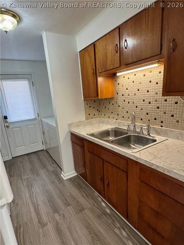 5208 Ohio Street, South Charleston, WV 25307