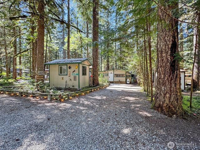 107 3 Sunset Circle, Deming, WA 98244