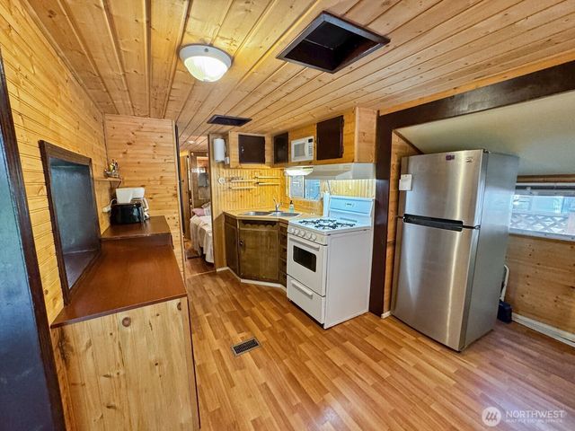 107 3 Sunset Circle, Deming, WA 98244