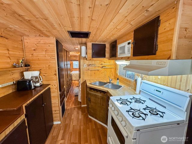 107 3 Sunset Circle, Deming, WA 98244
