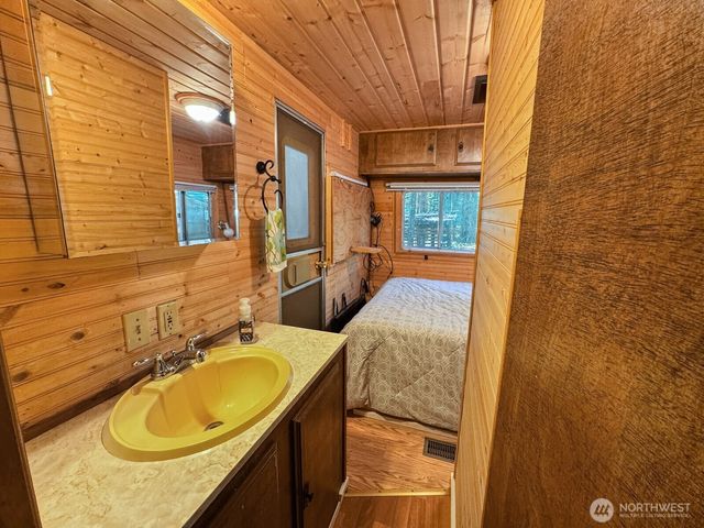 107 3 Sunset Circle, Deming, WA 98244