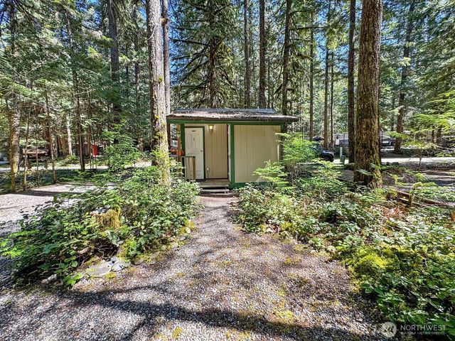 107 3 Sunset Circle, Deming, WA 98244