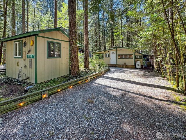 107 3 Sunset Circle, Deming, WA 98244