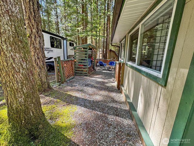 107 3 Sunset Circle, Deming, WA 98244