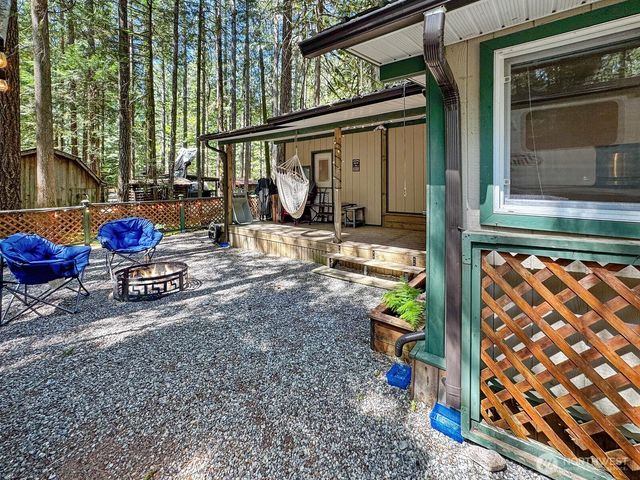 107 3 Sunset Circle, Deming, WA 98244