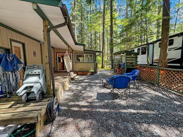 107 3 Sunset Circle, Deming, WA 98244
