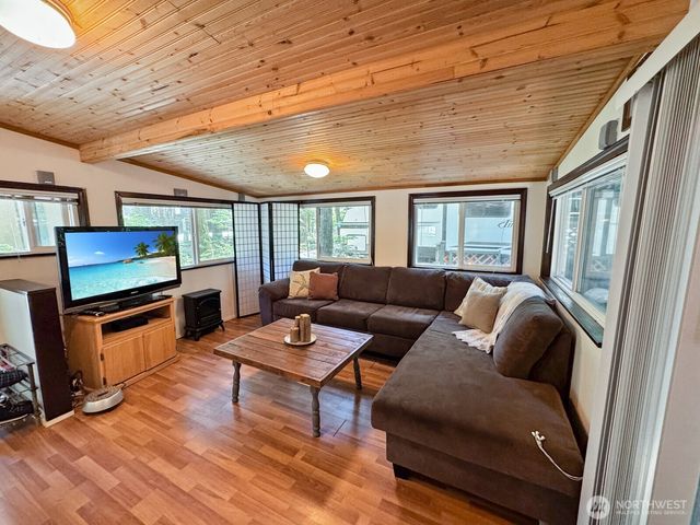 107 3 Sunset Circle, Deming, WA 98244