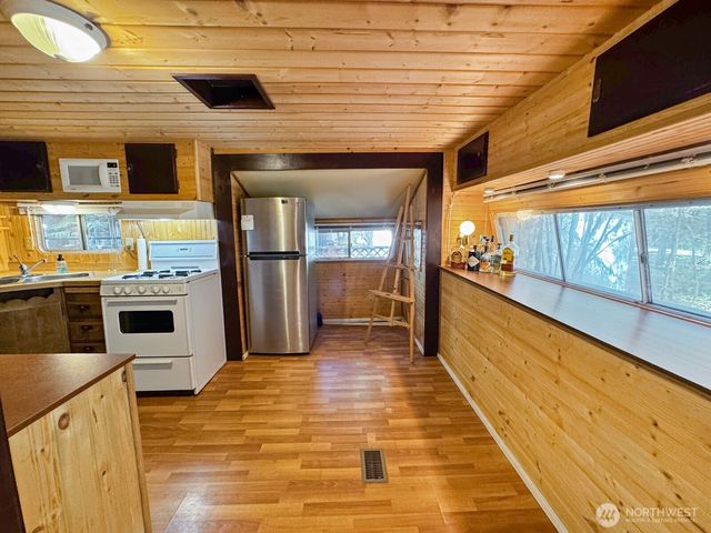 107 3 Sunset Circle, Deming, WA 98244
