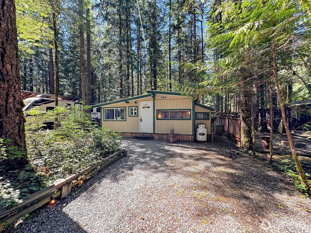 107 3 Sunset Circle, Deming, WA 98244
