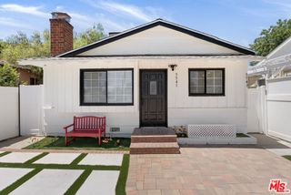 5541 Fallbrook Avenue, Woodland Hills, CA 91367