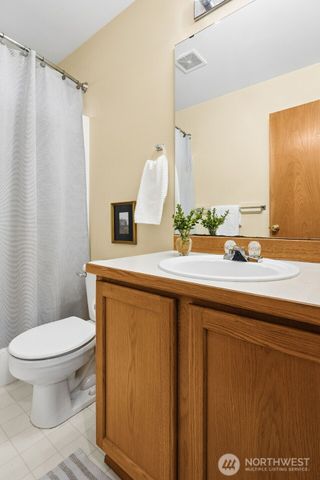 2245 McDonald Avenue, Dupont, WA 98327