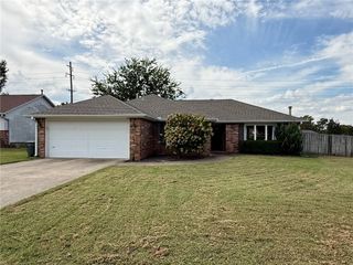 1431 N Genoa Avenue, Fayetteville, AR 72704