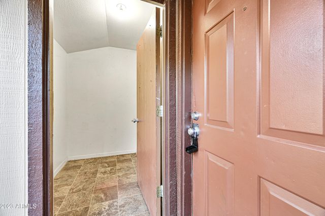 436 W CLARK Street 201, Mesa, AZ 85201