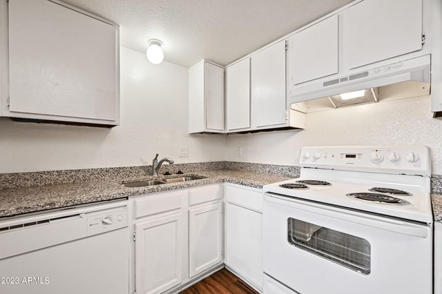 436 W CLARK Street 201, Mesa, AZ 85201