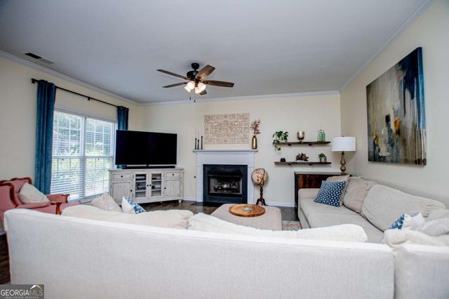 105 Meadow Side Court, Carrollton, GA 30116