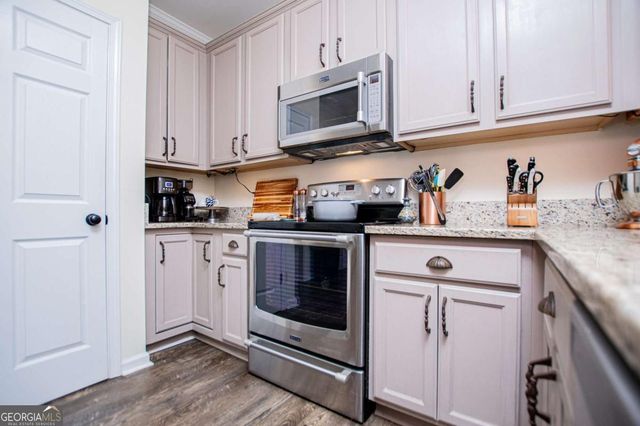 105 Meadow Side Court, Carrollton, GA 30116