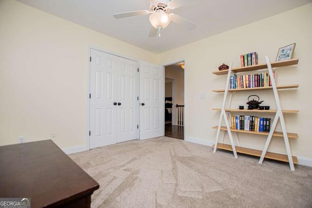 105 Meadow Side Court, Carrollton, GA 30116