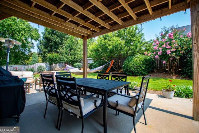 105 Meadow Side Court, Carrollton, GA 30116
