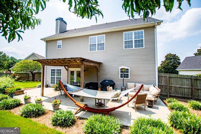 105 Meadow Side Court, Carrollton, GA 30116