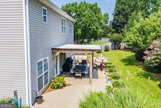 105 Meadow Side Court, Carrollton, GA 30116