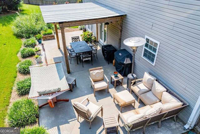 105 Meadow Side Court, Carrollton, GA 30116