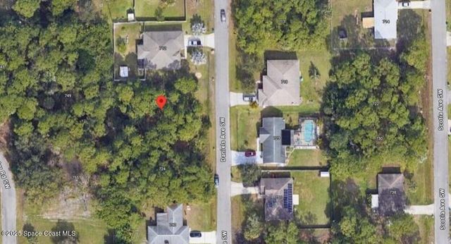 718 Daniels Avenue SW, Palm Bay, FL 32908