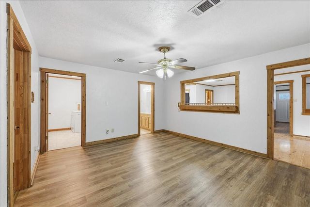 2003 Gary Avenue, Nederland, TX 77627