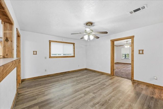 2003 Gary Avenue, Nederland, TX 77627