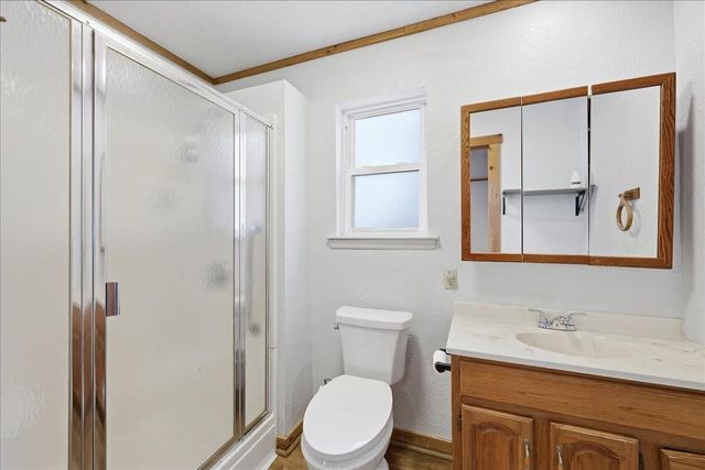 2003 Gary Avenue, Nederland, TX 77627