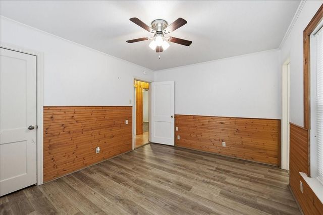 2003 Gary Avenue, Nederland, TX 77627