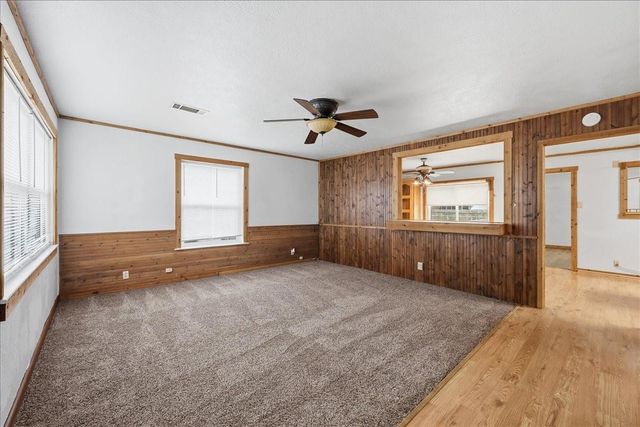 2003 Gary Avenue, Nederland, TX 77627