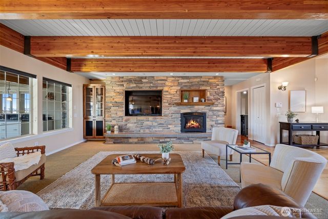 4121 Saltspring Drive, Ferndale, WA 98248