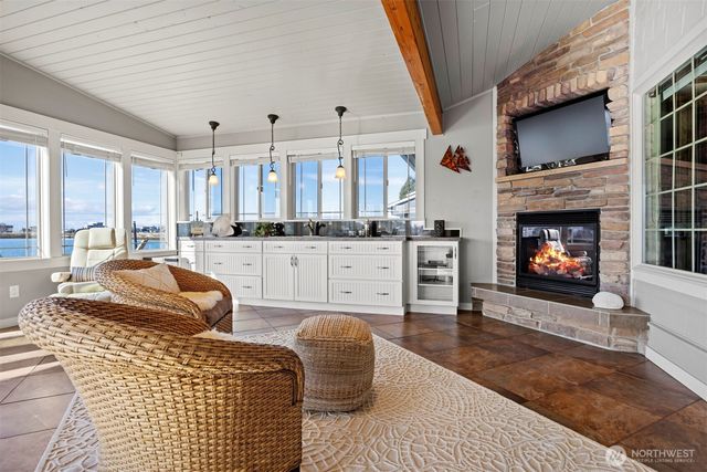 4121 Saltspring Drive, Ferndale, WA 98248