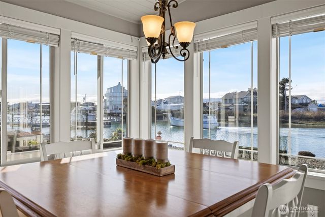 4121 Saltspring Drive, Ferndale, WA 98248