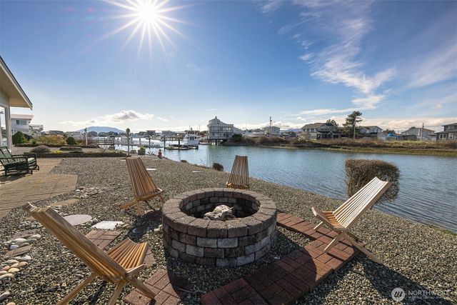 4121 Saltspring Drive, Ferndale, WA 98248