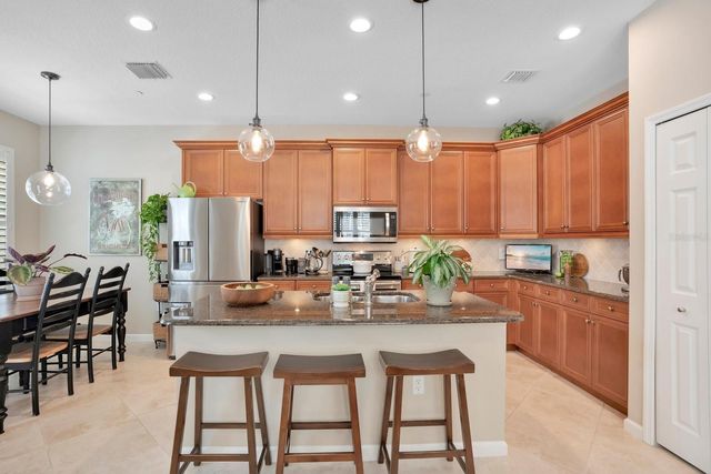 2268 OSPREY AVENUE, Orlando, FL 32814