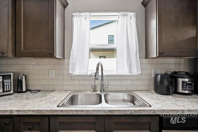 514 21st Ave E, Jerome, ID 83338