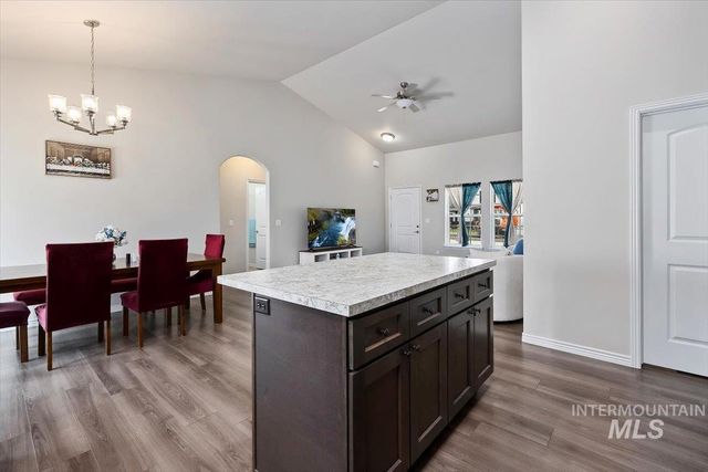 514 21st Ave E, Jerome, ID 83338