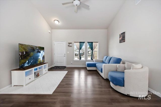 514 21st Ave E, Jerome, ID 83338