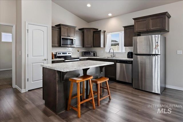 514 21st Ave E, Jerome, ID 83338