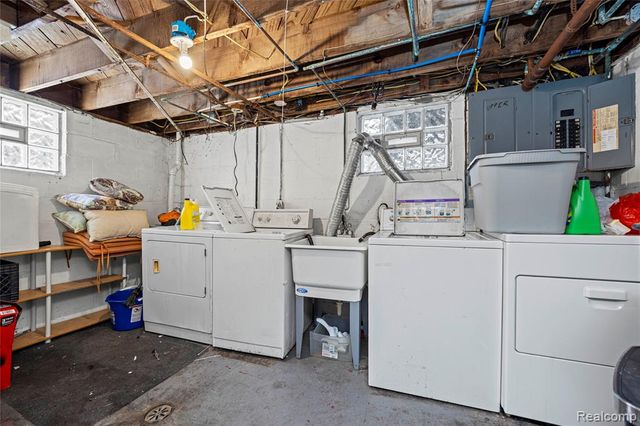 21857 Le Fever Avenue, Warren, MI 48091