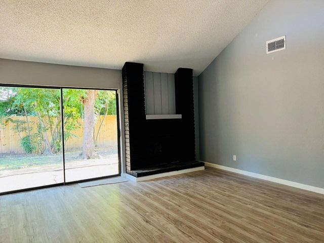 7627 Candlegreen Lane, Houston, TX 77071