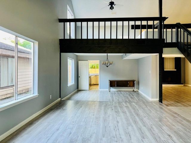 7627 Candlegreen Lane, Houston, TX 77071