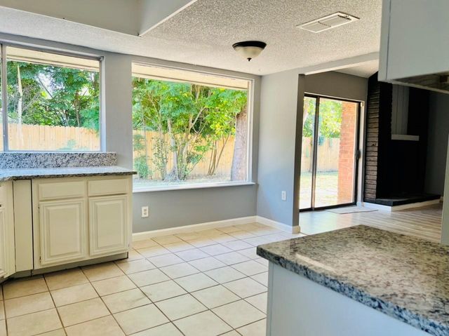 7627 Candlegreen Lane, Houston, TX 77071
