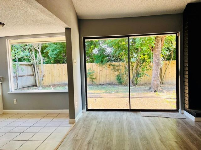 7627 Candlegreen Lane, Houston, TX 77071