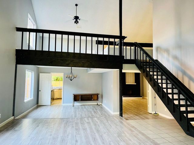 7627 Candlegreen Lane, Houston, TX 77071