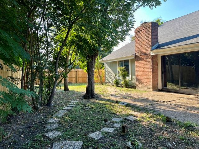 7627 Candlegreen Lane, Houston, TX 77071