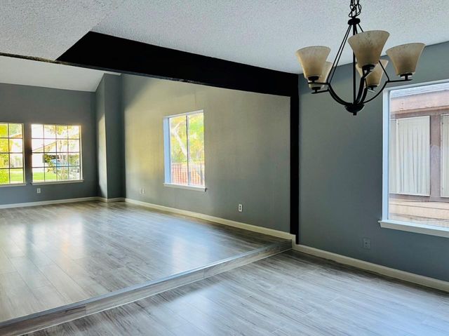 7627 Candlegreen Lane, Houston, TX 77071