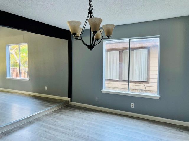 7627 Candlegreen Lane, Houston, TX 77071